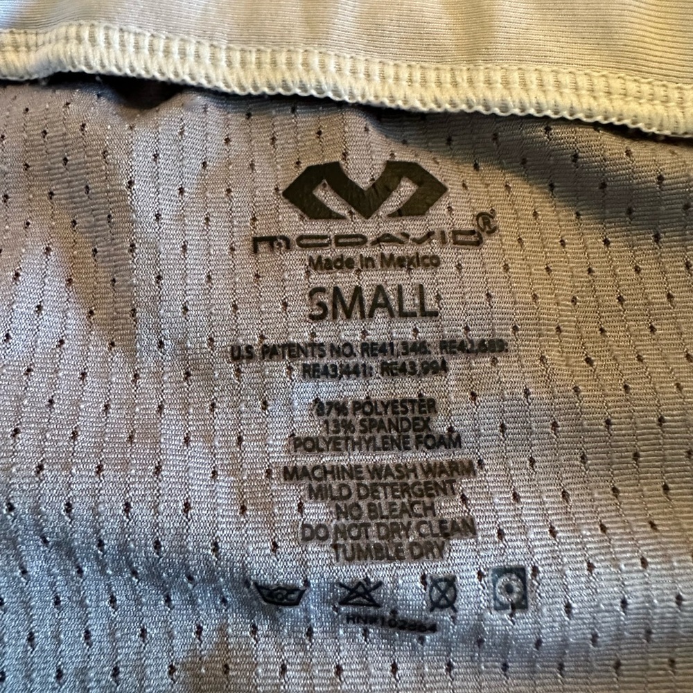 McDavid Chest Protector Men Small - Picture 2 of 7